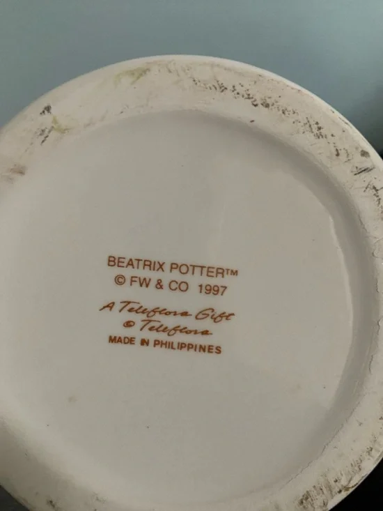 Peter Rabbit Planter - Picture 5 of 8